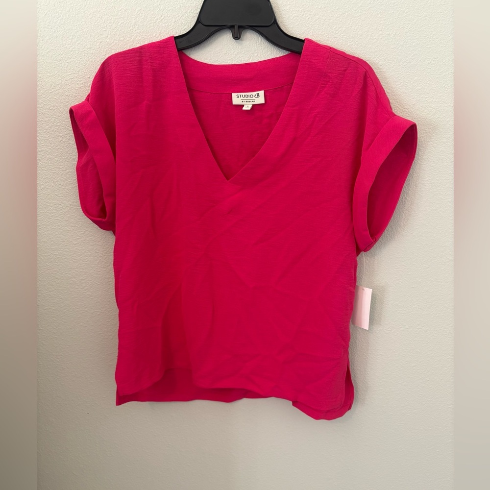 Bobeau Women's Bright Pink V-Neck Tee
